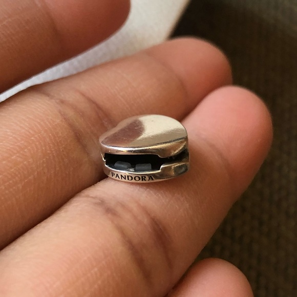 PANDORA Reflection Bracelet w/ Heart & Safety Chain Clip Charm Size: 6.3 " - Picture 5 of 12